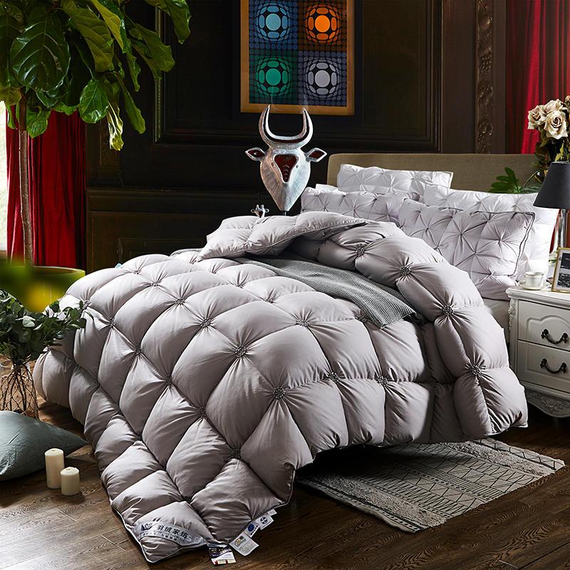 PlumeLux 100% Goose Down Piped Duvet - Luxurious Comfort & Warmth