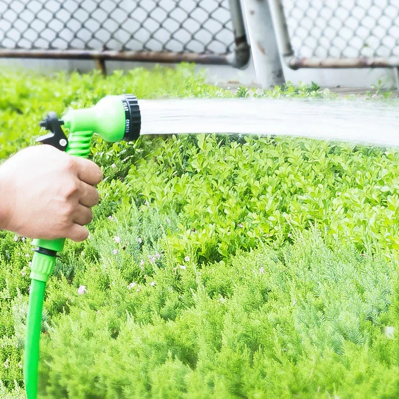 FlexaFlow – Retractable Garden Hose with Spray Nozzle
