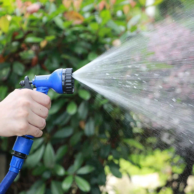 FlexaFlow – Retractable Garden Hose with Spray Nozzle