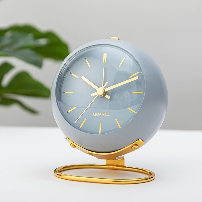 Silent Vintage Analog Alarm Clock