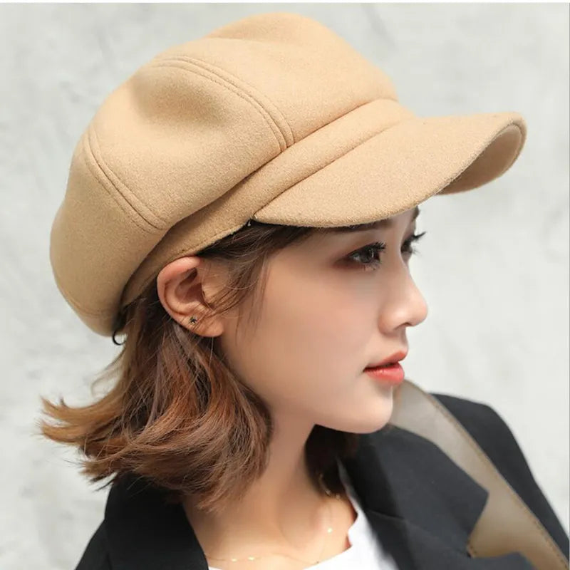 Verna Retro Balloon Hat - Vintage Style Party Accessory for Fun Events
