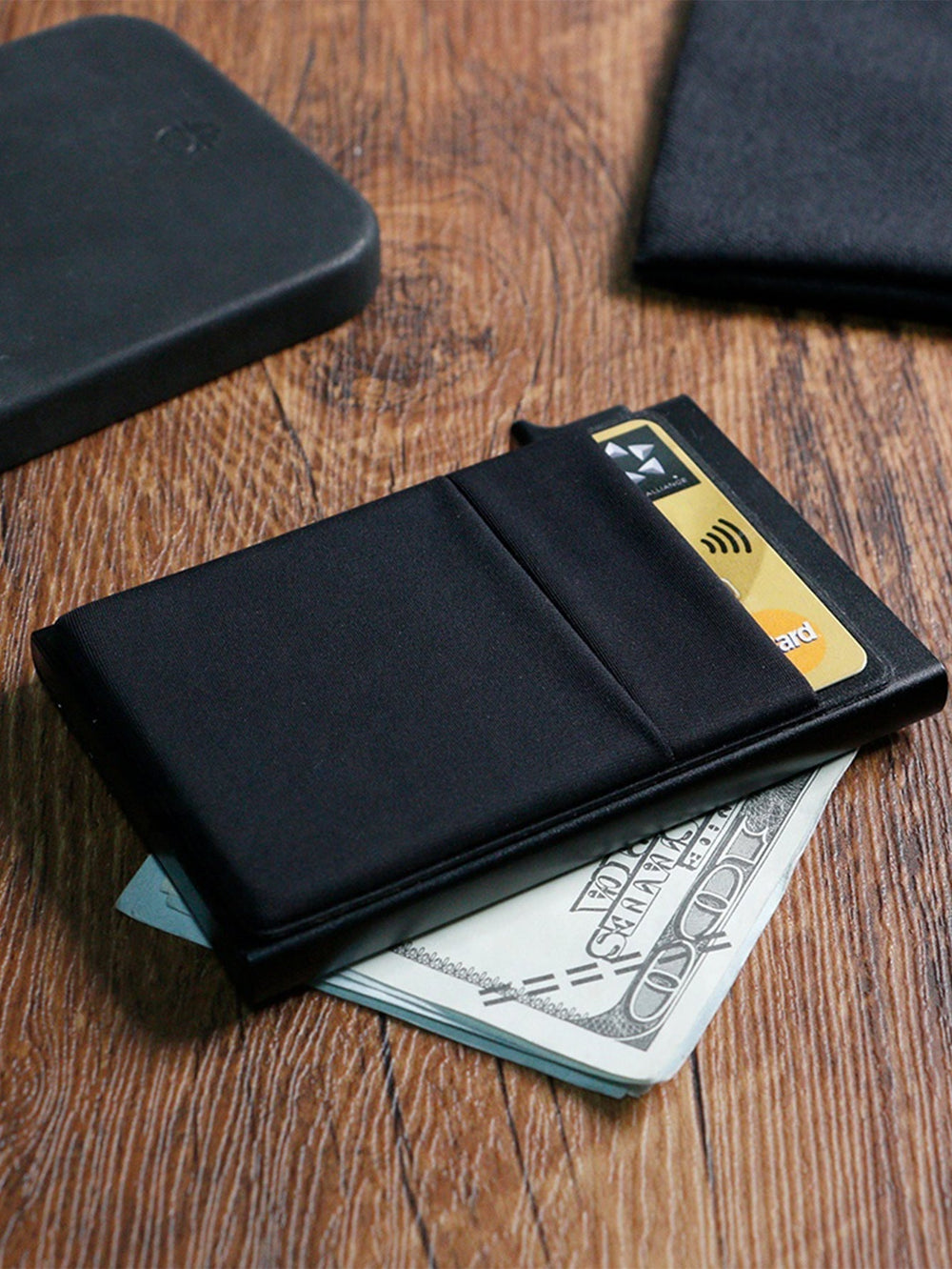 Enhanced Product Title: **Slim RFID-Blocking Metal Wallet for Men - Ultra-Thin Mini Credit Card Holder** 

This title emphasizes key features like "RFID-Blocking" and "Ultra-Thin," which are likely to attract more attention in Google Shopping searches.