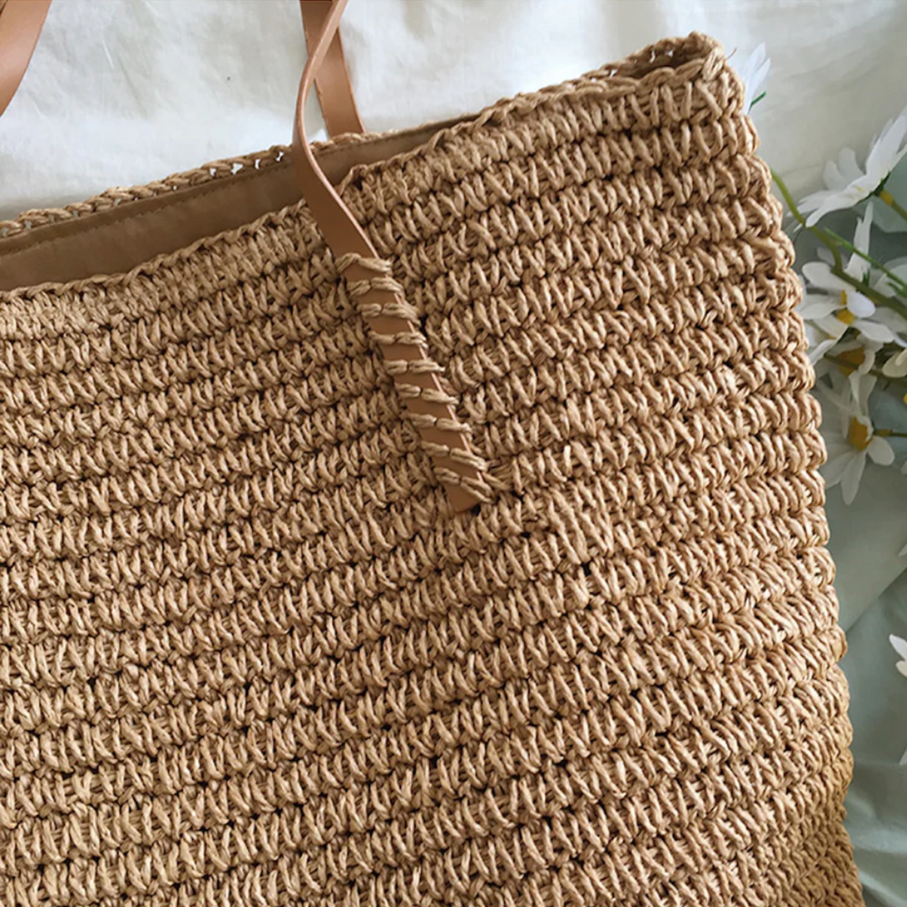 TerraWoven Spacious Handbag with Durable Shoulder Strap - Stylish & Versatile Tote for Everyday Use