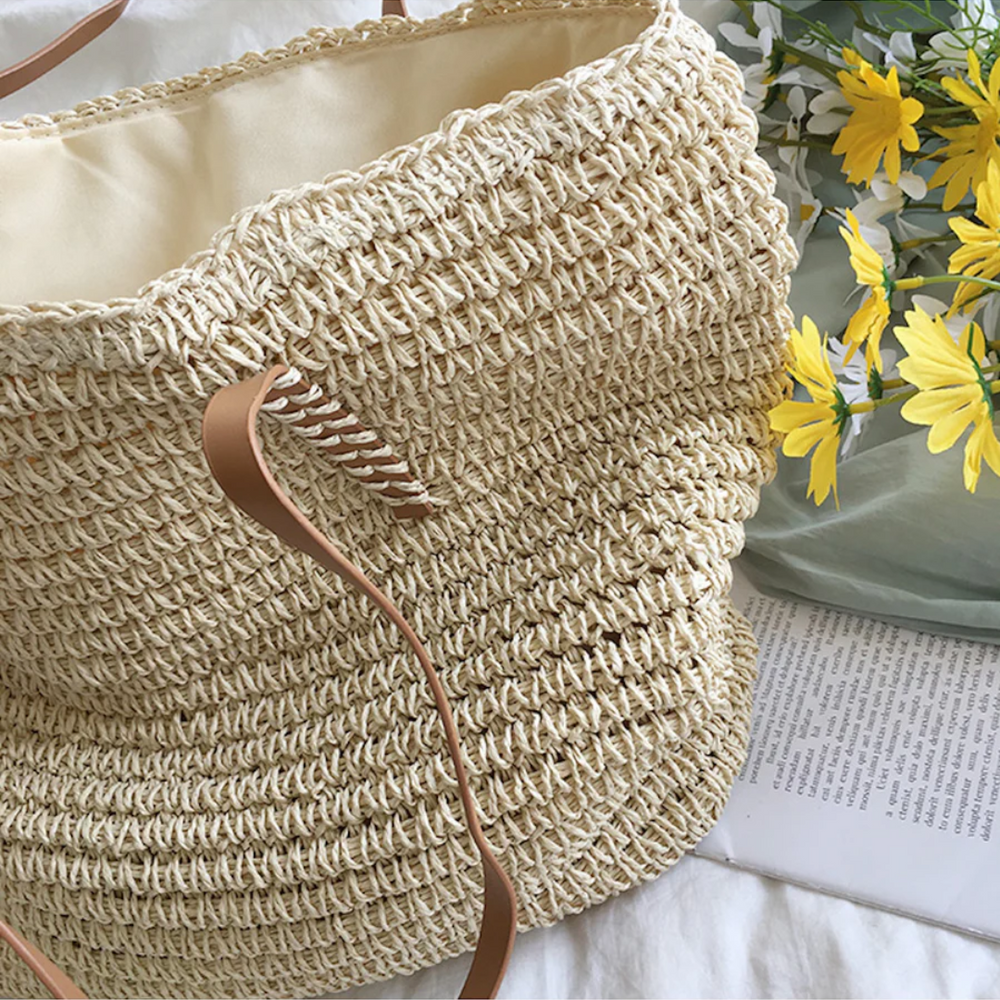 TerraWoven Spacious Handbag with Durable Shoulder Strap - Stylish & Versatile Tote for Everyday Use