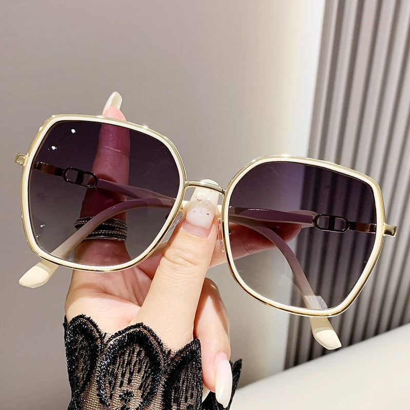 Oversized Polarized Sunglasses – UV Protection, 61mm Lens & Metal Frame