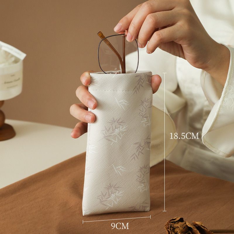 Self-Closing Eyeglasses Case – PVC Leather, Microfiber Lining & 18.5×9cm