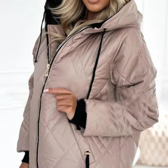 Enhanced Product Title: **Ellen™ Elegante Damenjacke - Stilvolle und Bequeme Übergangsjacke für jeden Anlass** 

This title includes relevant keywords and phrases that can help improve visibility and appeal in Google Shopping searches.