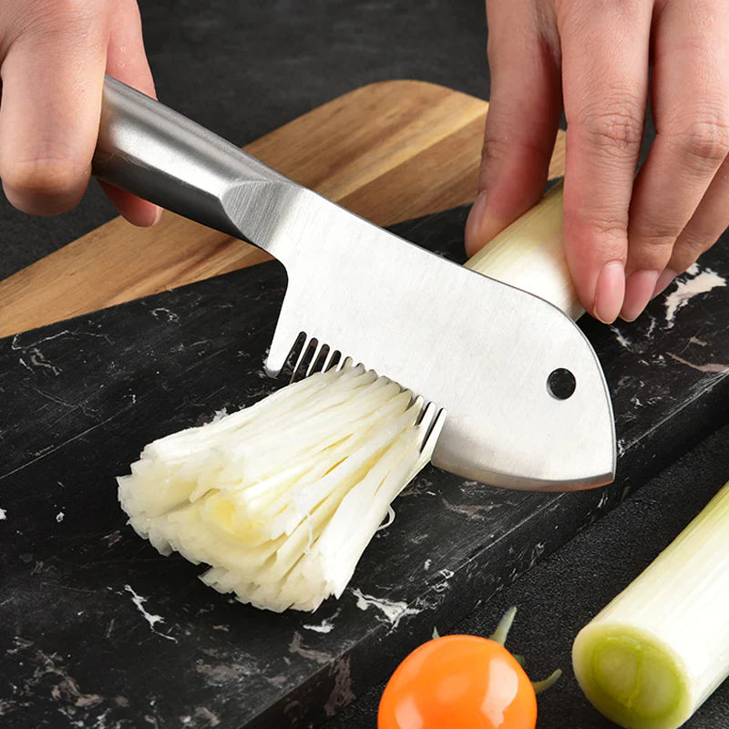 Optimized Product Title: **Edelstahl Julienne-Schäler – Präzise Gemüseschneider für Gleichmäßige Streifen – Ideal für Salate und Beilagen**