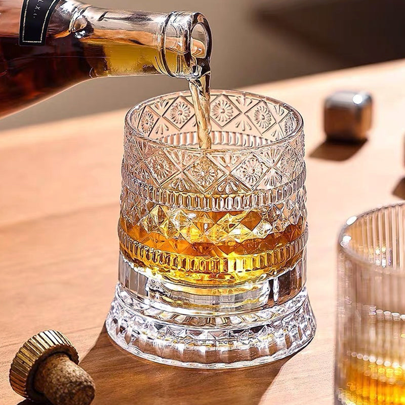 Rotating Whiskey Glass – 360° Aerating Base, Embossed Crystal & 300 ml