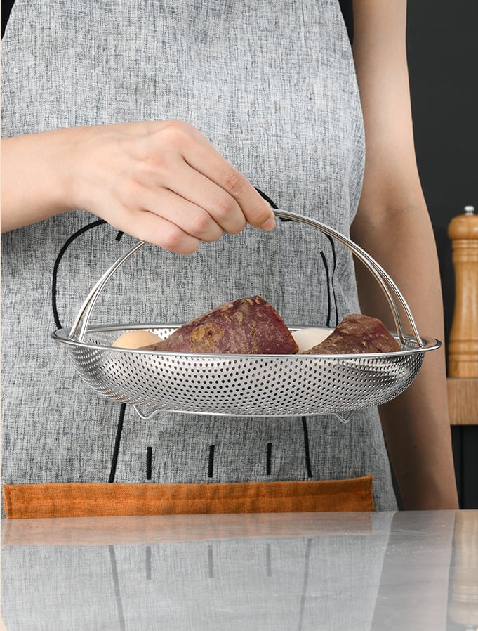 Stainless Steel Steamer Basket with Handle – Multifunctional, 22.5 & 24.5cm
