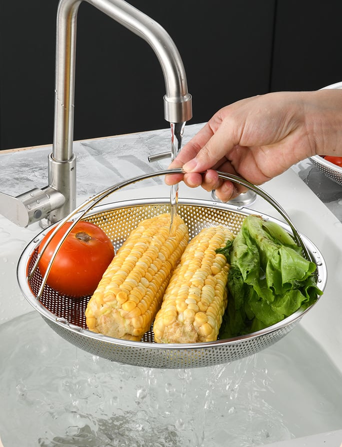 Stainless Steel Steamer Basket with Handle – Multifunctional, 22.5 & 24.5cm