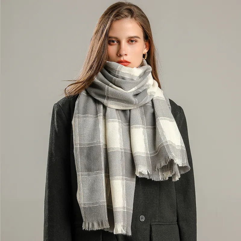 Chic Liora Women's Checked Scarf - Fashionable & Versatile Accessory
