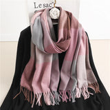 Chic Liora Women's Checked Scarf - Fashionable & Versatile Accessory