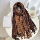 Chic Liora Women's Checked Scarf - Fashionable & Versatile Accessory