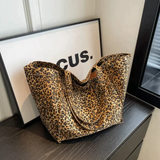 WildElegance Leopard Print Handbag - Chic & Stylish Tote for Fashion-Forward Women