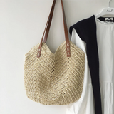 Chic Women's Shoulder Bag - BreezeWoven Fashionable Handbag for Everyday Use