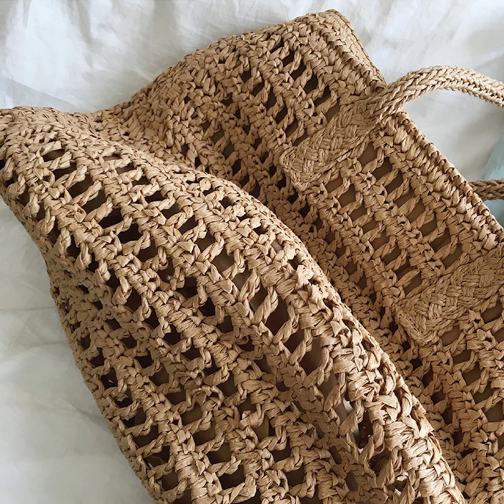 Chic Woven Handbag for Women - BreezeTote | Stylish & Versatile Tote Bag for Everyday Use