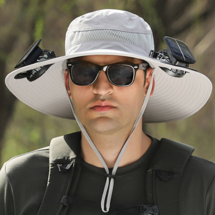 Enhanced Product Title: "Solar Kühlhut mit integriertem Ventilator & UV-Schutz – Idealer Sonnenschutz für Outdoor-Aktivitäten" 

This title includes relevant keywords while emphasizing the product's unique features and benefits, making it more appealing f