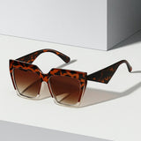 Oversized Square Sunglasses – Retro Style, Lightweight, UV400 Protection