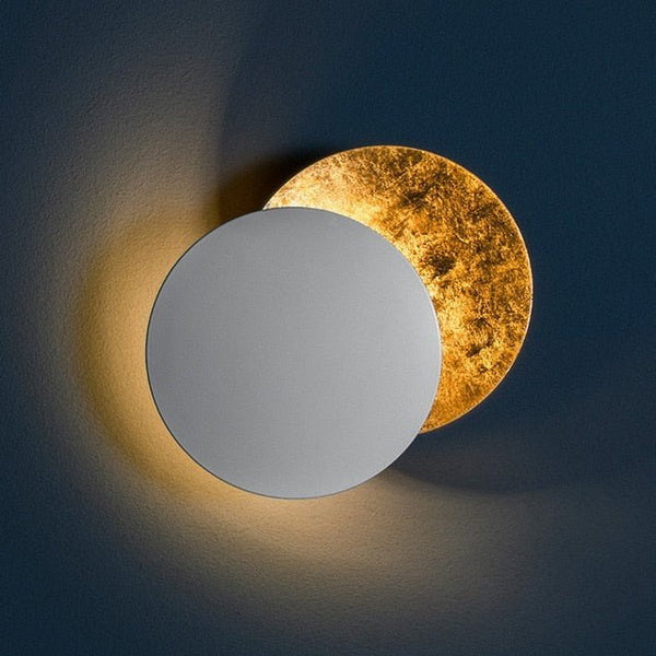 Wall Lamp with Magical Moonlight - Lunora