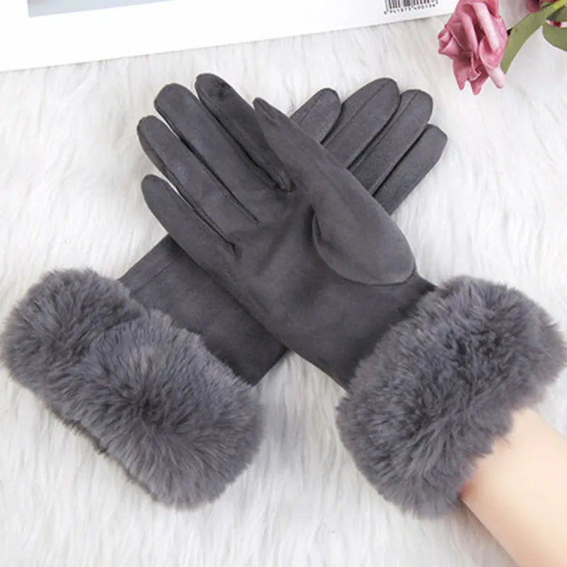 VelvetGlam Sweden Gloves with Luxurious Imitation Fur - Stylish Winter Fashion Accessory
