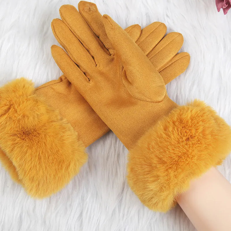 VelvetGlam Sweden Gloves with Luxurious Imitation Fur - Stylish Winter Fashion Accessory