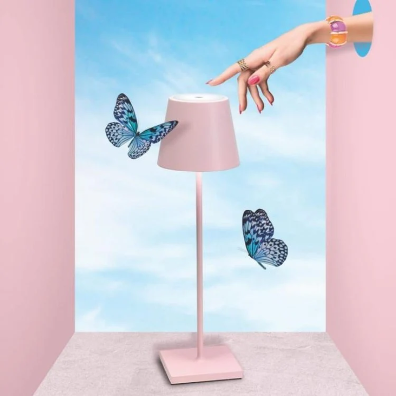 Touch-Sensitive LED Table Lamp - LumiFlex | Dimmable, Modern Design, Energy-Efficient Lighting for Home & Office