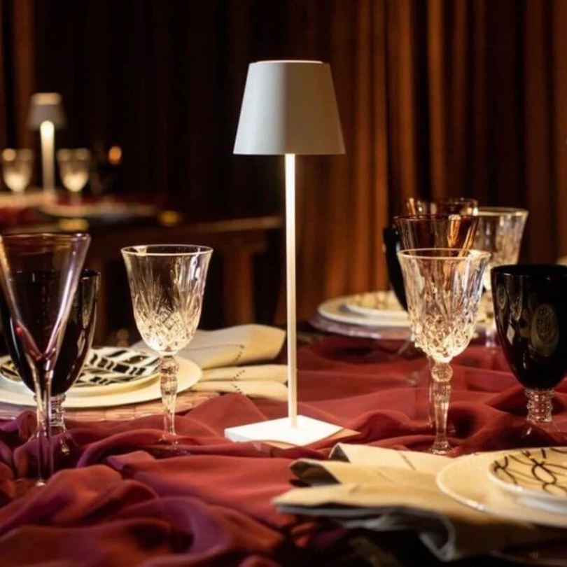 Touch-Sensitive LED Table Lamp - LumiFlex | Dimmable, Modern Design, Energy-Efficient Lighting for Home & Office
