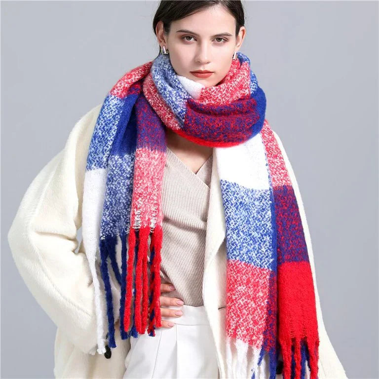 Elira Trendy Checked Women's Scarf - Stylish & Versatile Fashion Accessory