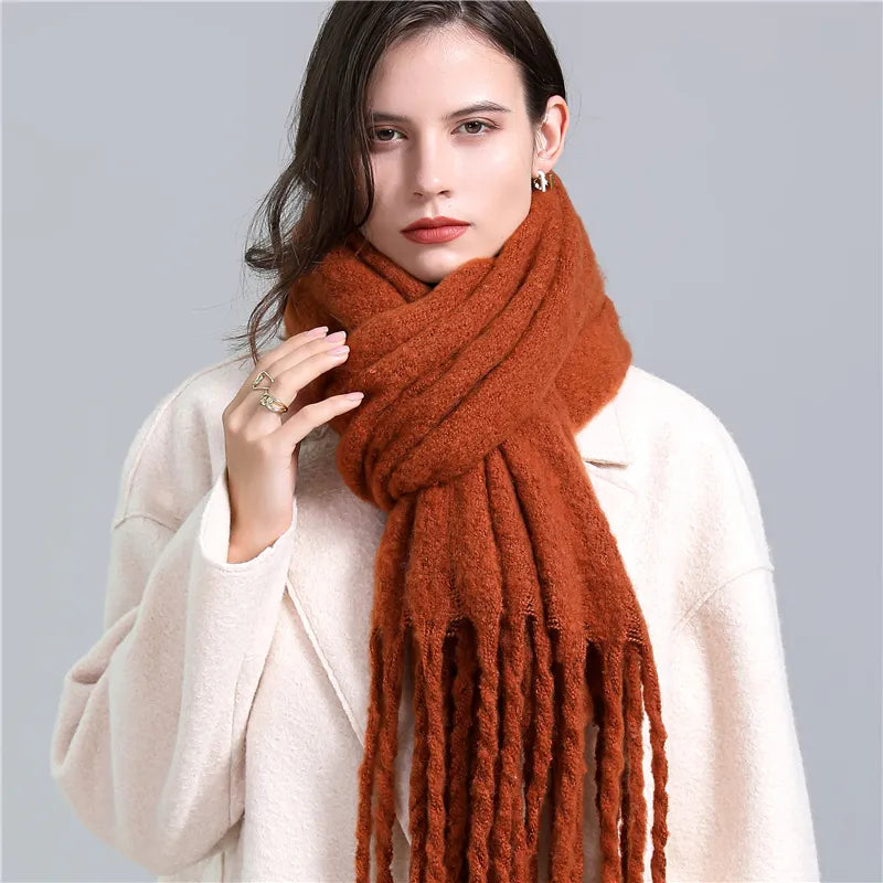 Elira Trendy Checked Women's Scarf - Stylish & Versatile Fashion Accessory