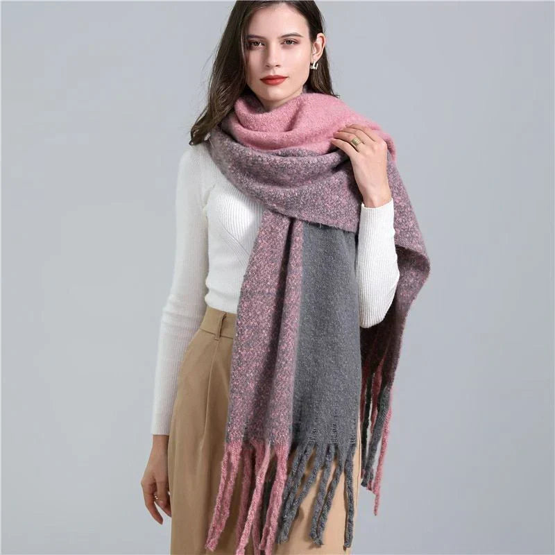 Elira Trendy Checked Women's Scarf - Stylish & Versatile Fashion Accessory