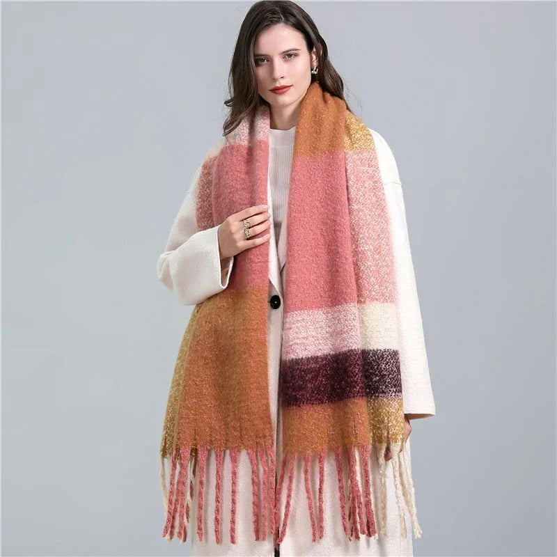 Elira Trendy Checked Women's Scarf - Stylish & Versatile Fashion Accessory