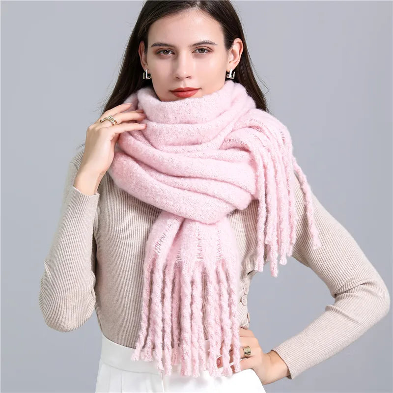 Elira Trendy Checked Women's Scarf - Stylish & Versatile Fashion Accessory