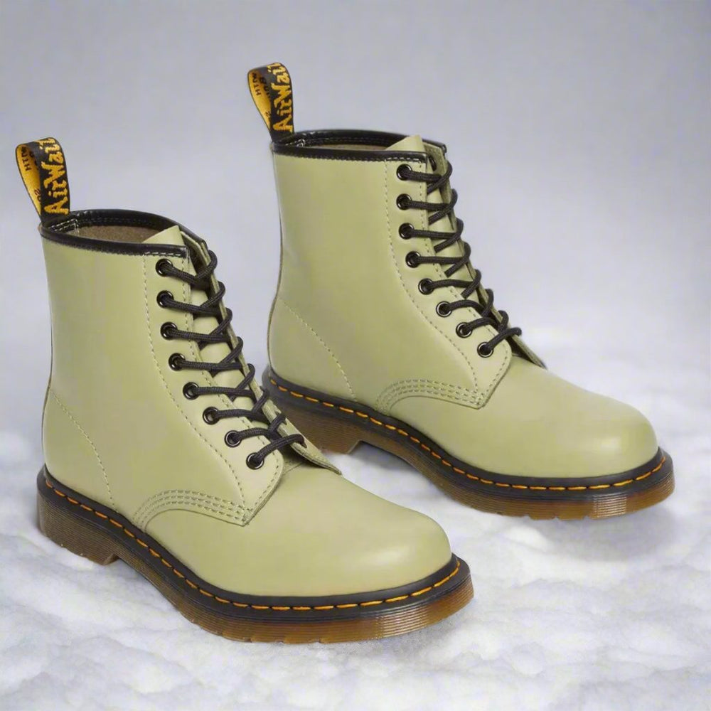 Stylish Classic Combat Boots for Trendy Fashion - Durable & Versatile Footwear
