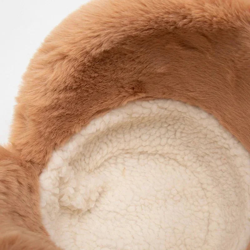 FrostChic Trendy Women's Winter Hat - Stylish & Warm Cold Weather Accessory