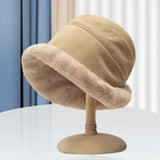 FrostChic Trendy Women's Winter Hat - Stylish & Warm Cold Weather Accessory