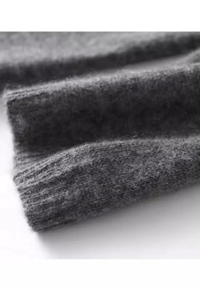 Enhanced Product Title: "Aurora - Eleganter, Schlichter Pullover mit Langen Ärmeln für Damen – Bequemer, Vielseitiger Stil für Jeden Anlass" 

This title includes relevant keywords and phrases that can improve visibility and attract potential buyers.