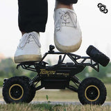 RC Truck 4WD Off-Road – 1:12 Scale, Dual Motor & 2.4GHz 80m Remote Control