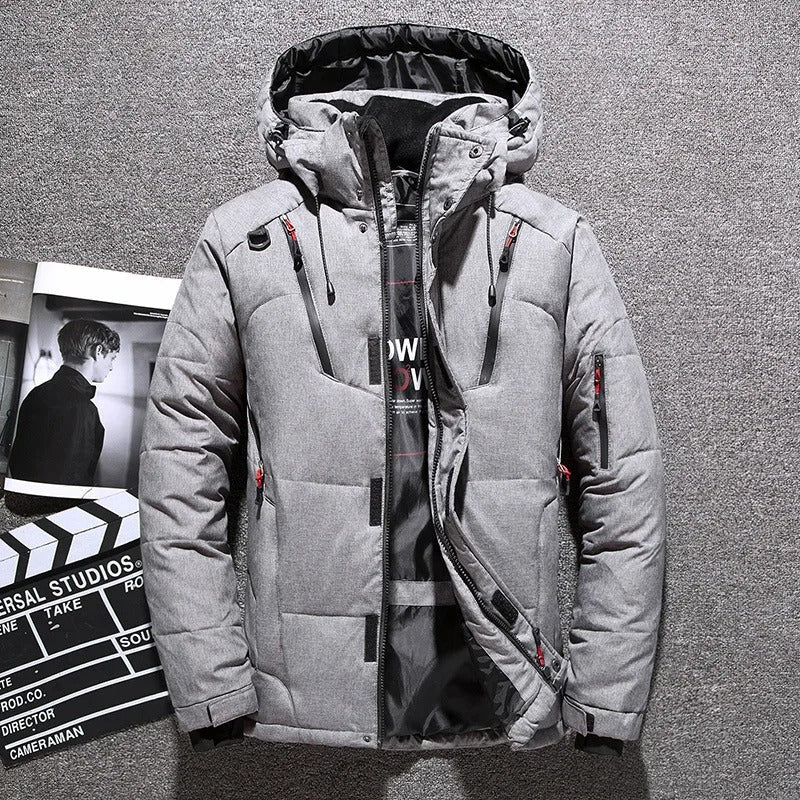 Enhanced Product Title: "Hochwertige Wind- und Wasserdichte Jacke für Herren und Damen - Atmungsaktiv, Leicht und Ideal für Outdoor-Aktivitäten" 

This title includes keywords that potential customers might search for, while also highlighting the product'