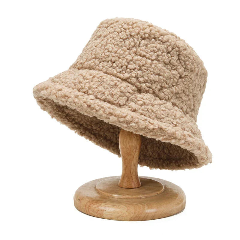 Cozy Fashion Teddy Bucket Hat for Women - Livia | Trendy Winter Accessory