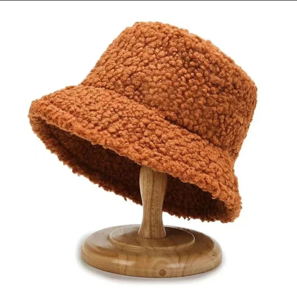 Cozy Fashion Teddy Bucket Hat for Women - Livia | Trendy Winter Accessory
