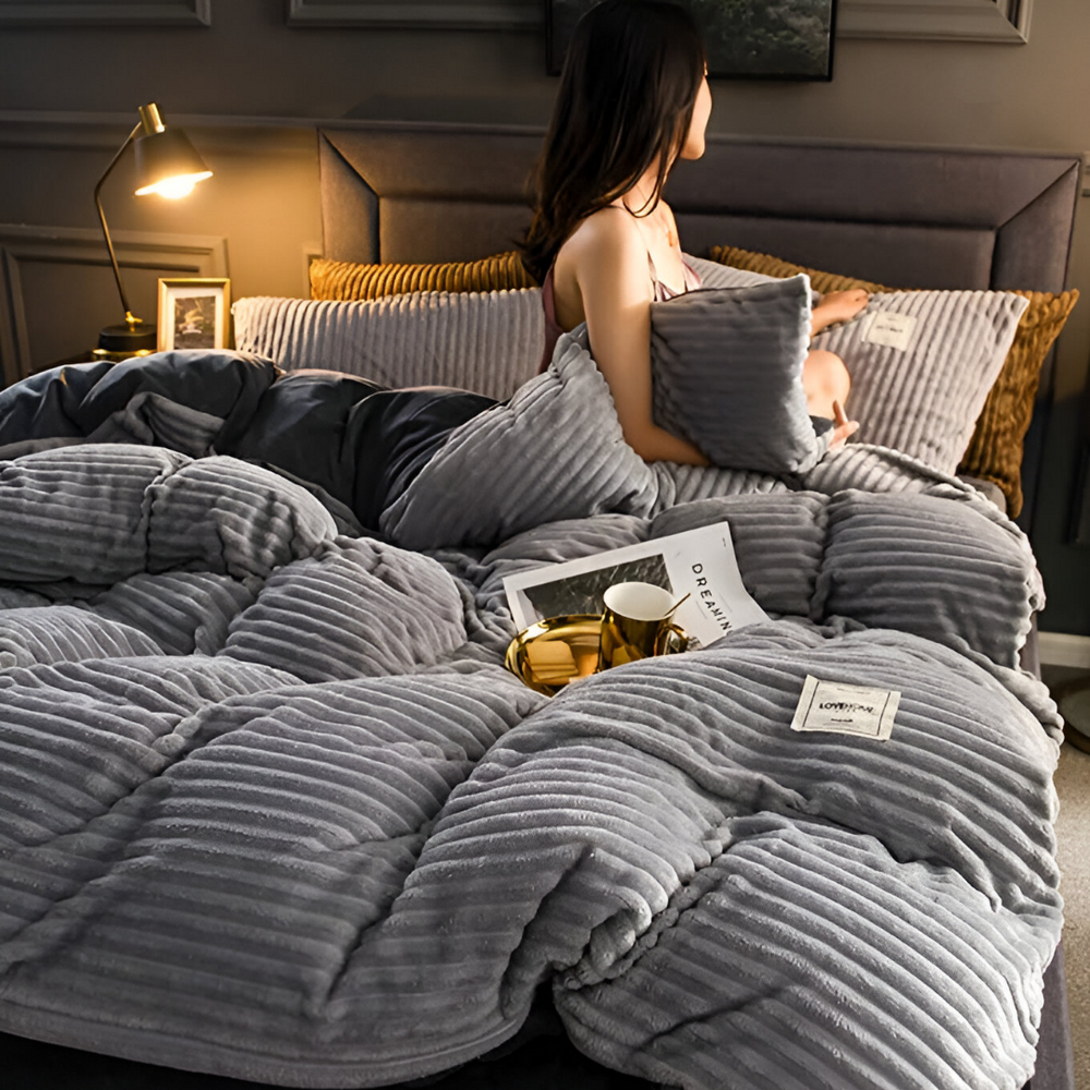 Ultimate Warmth & Comfort Set - Cozy Blanket & Soft Accessories for Home Relaxation