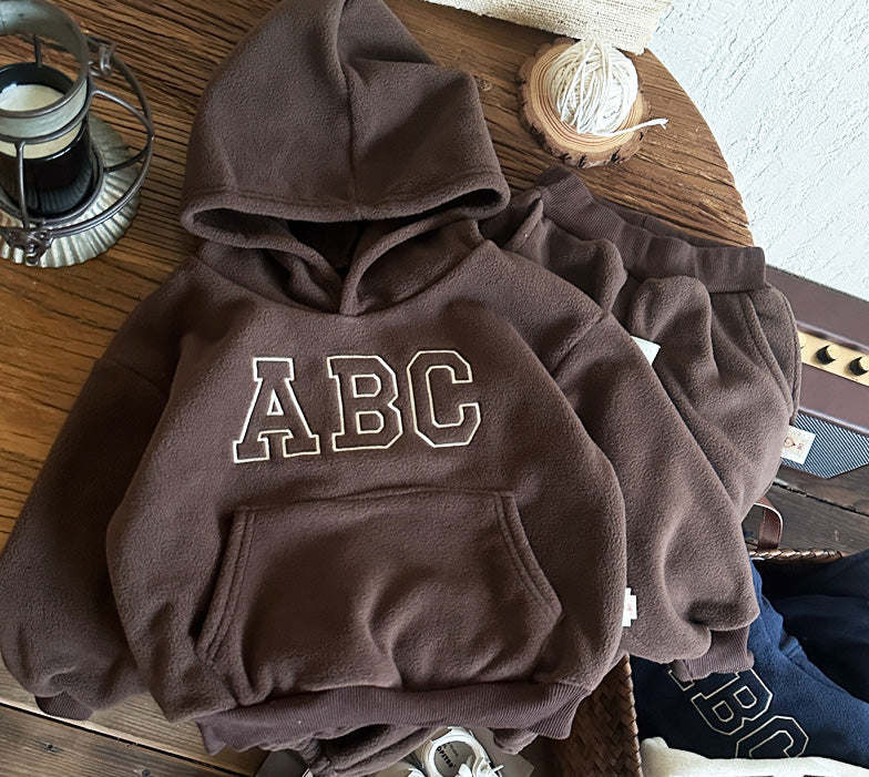 Cozy Winter Children's Clothing Set with Luxurious Fur Lining - Warm & Stylish Outerwear for Kids