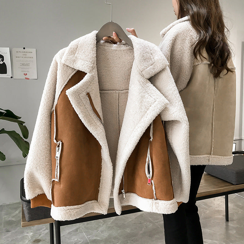 Women's Faux Shearling Coat - Stylish Turn-Down Collar & Functional Zip Pockets - Cozy Winter Outerwear