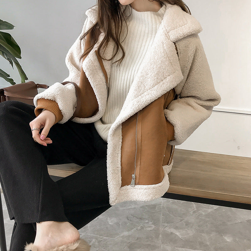 Women's Faux Shearling Coat - Stylish Turn-Down Collar & Functional Zip Pockets - Cozy Winter Outerwear