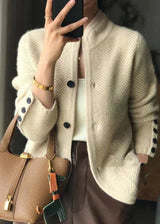 Women's Button-Front Knit Cardigan with Cozy Patch Pockets - Stylish & Comfortable Layering Piece