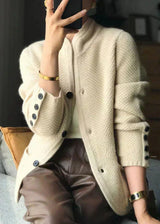 Women's Button-Front Knit Cardigan with Cozy Patch Pockets - Stylish & Comfortable Layering Piece