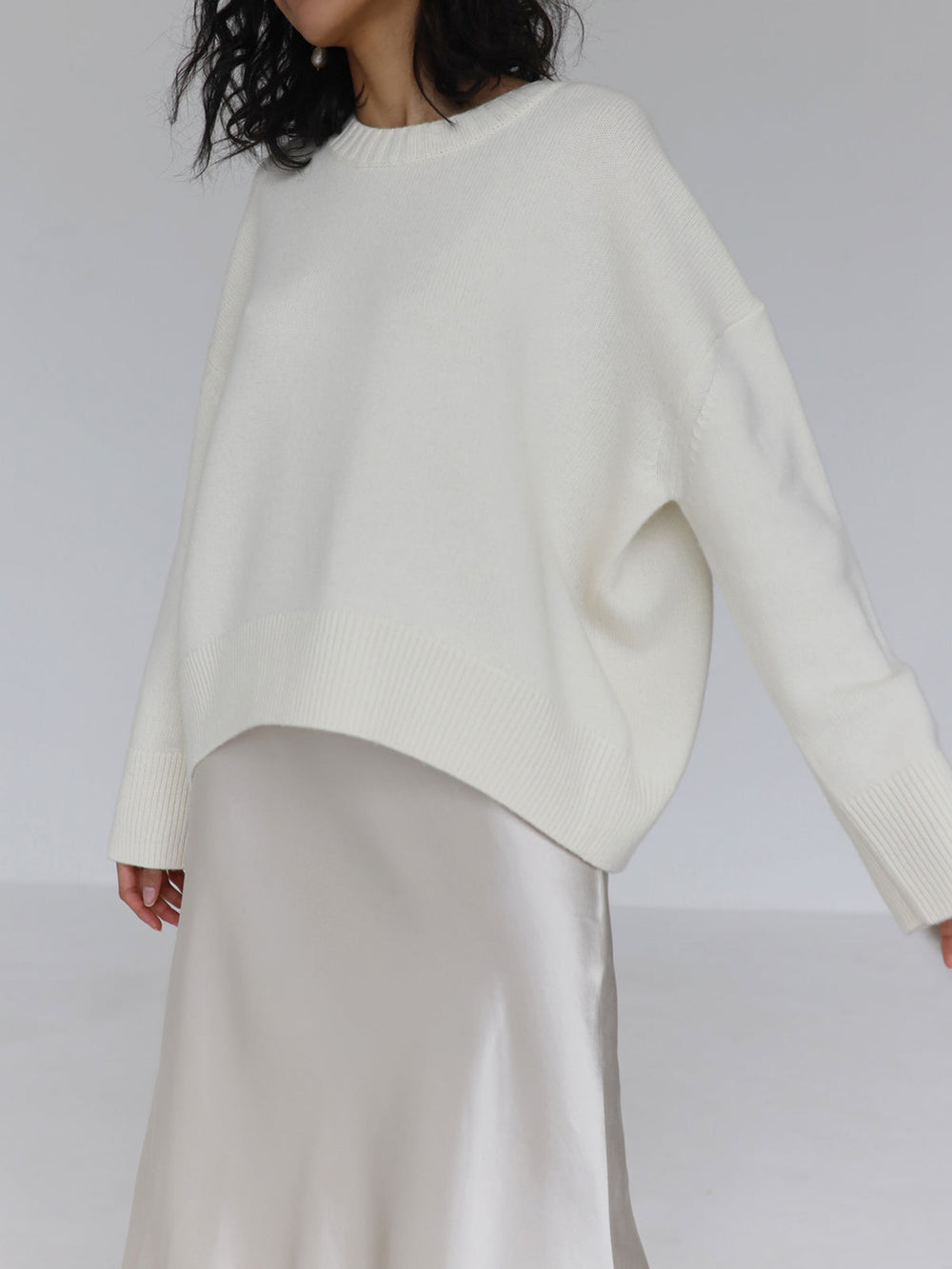 Cozy Women's Knit Pullover Sweater - Crew Neck with Rib Trim - Stylish & Comfortable Knitwear