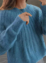 Women's Cozy Knit Pullover Sweater - Crew Neck, Ribbed Hem, Perfect for Fall & Winter Fashion
