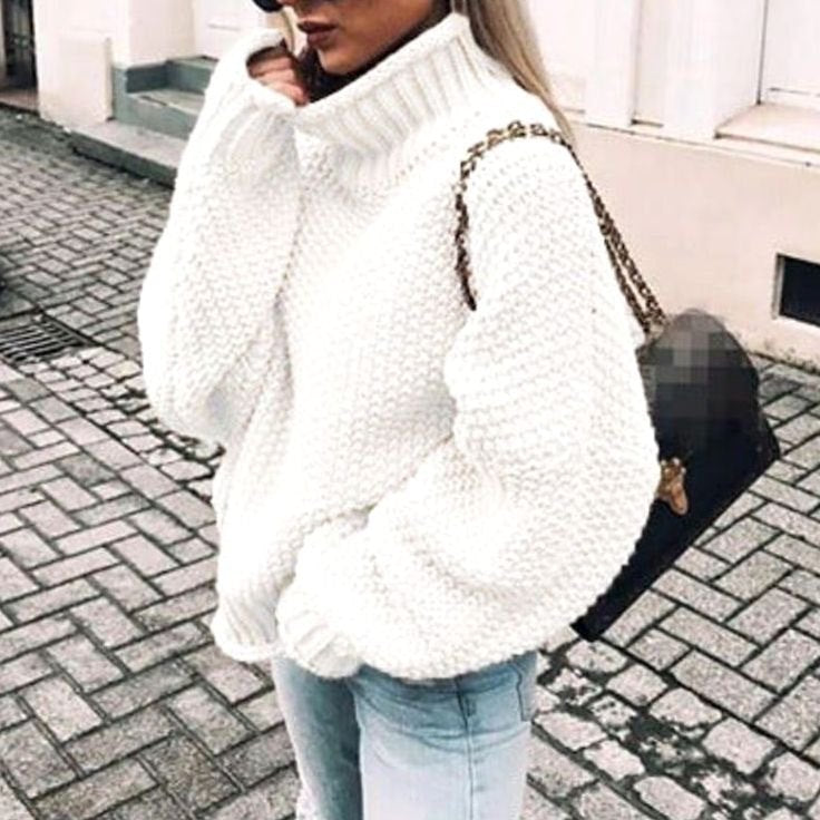 Layla | Women's Oversized Chunky Knit Turtleneck Sweater